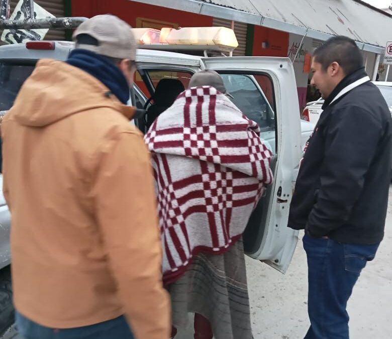 LLEVAN PERSONAS EN SITUACIÓN VULNERABLE A REFUGIOS POR BAJAS TEMPERATURAS