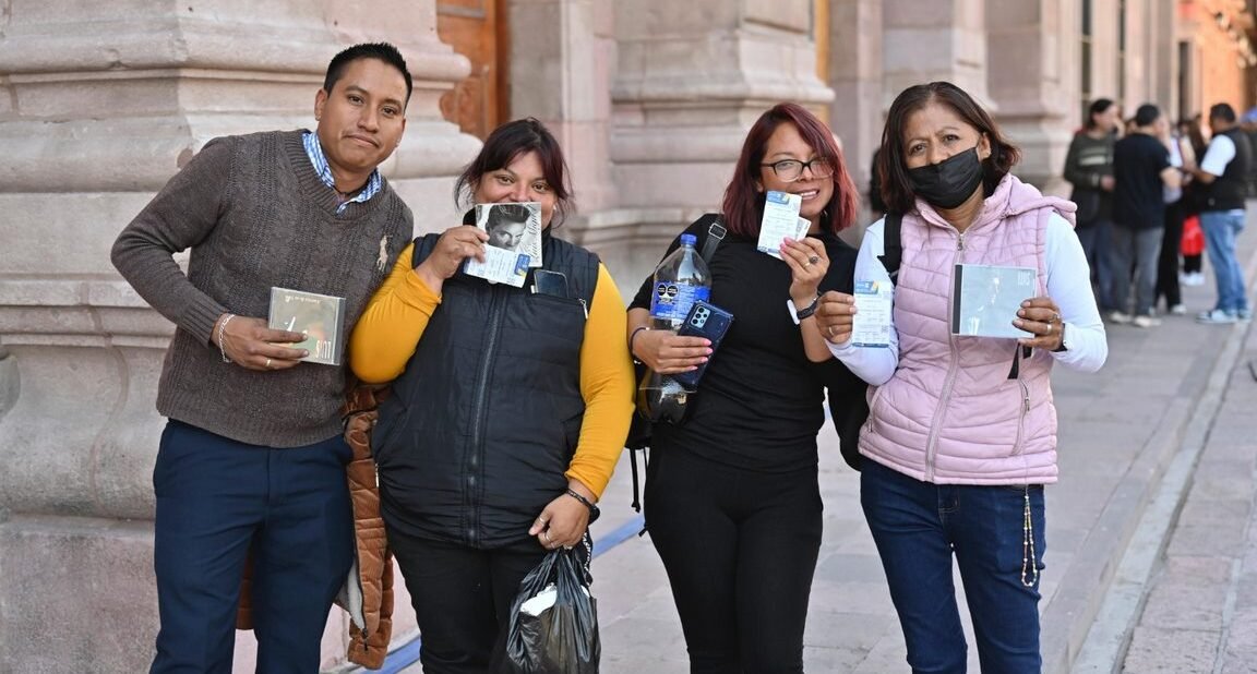 ENTREGAN PRIMEROS 5 MIL BOLETOS PARA LUIS MIGUEL