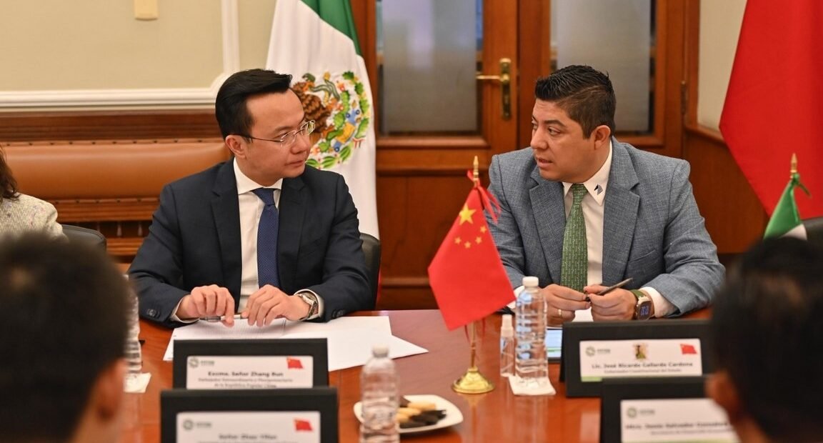 EMBAJADOR DE CHINA SE REUNE CON AUTORIDADES ESTATALES