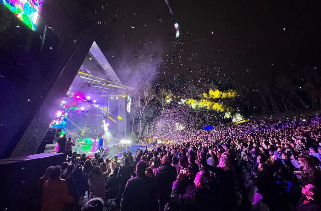 MARISELA, “LA DAMA DE HIERRO”, SE PRESENTÓ EN EL TEATRO DE LA CIUDAD