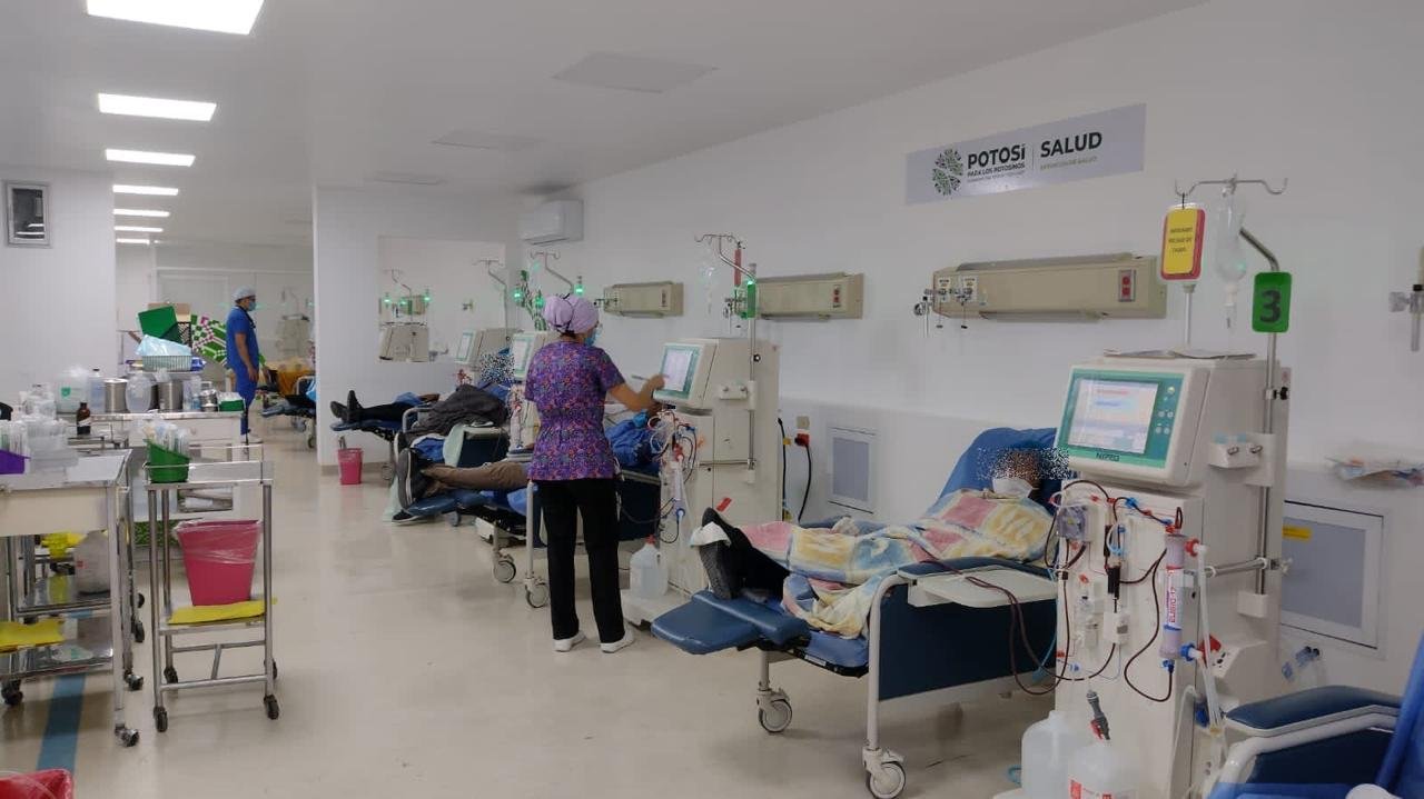 PACIENTES SIN SEGURIDAD SOCIAL RECIBEN APOYOS PARA HEMODIÁLISIS