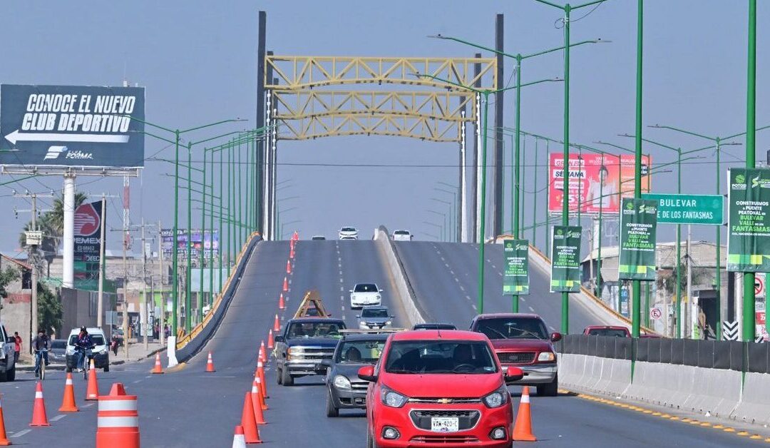 INICIA CONSTRUCCIÓN DE PUENTE PEATONAL EN BULEVAR VALLE DE LOS FANTASMAS, EN SOLEDAD