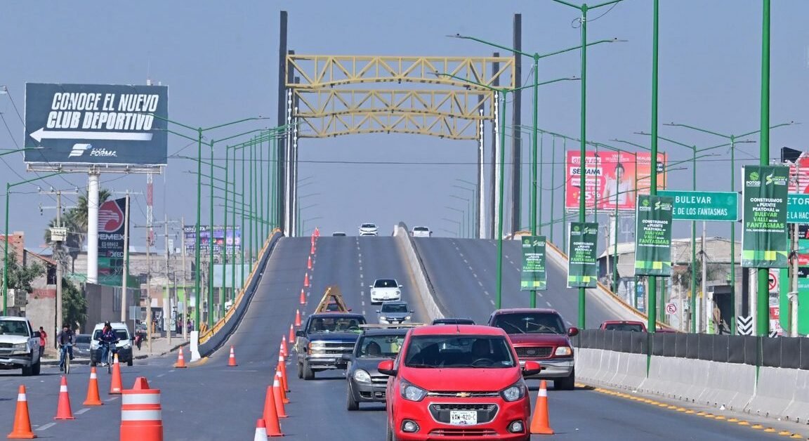 INICIA CONSTRUCCIÓN DE PUENTE PEATONAL EN BULEVAR VALLE DE LOS FANTASMAS, EN SOLEDAD
