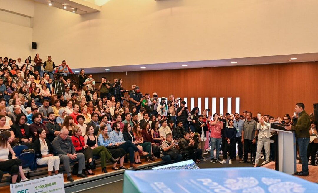 ENTREGAN RECURSOS ECONÓMICOS PARA EL DESARROLLO DE 44 PROYECTOS ARTÍSTICOS