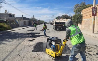CONTINÚAN CON LA CONSERVACIÓN CAMINOS EN VILLA DE POZOS