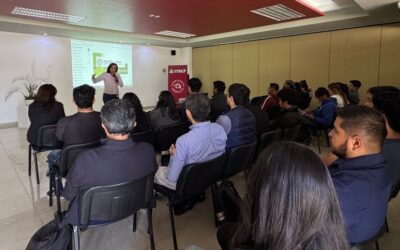 CAPACITAN A JÓVENES UNIVERSITARIOS DESTACADOS PARA INICIAR SUS EMPRENDIMIENTOS