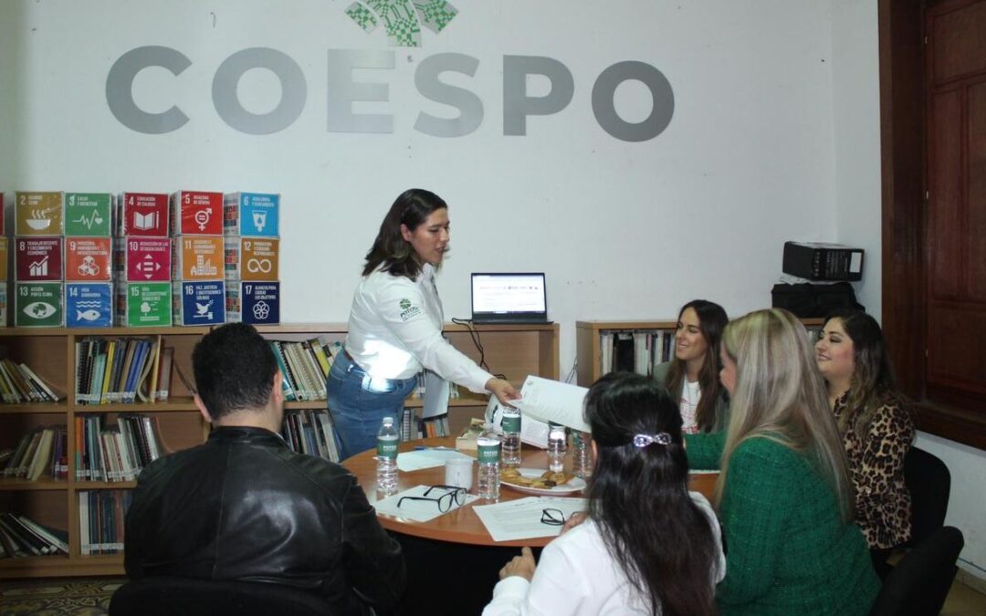 PREMIAN A GANADORES DE CONCURSO DE DIBUJO Y PINTURA INFANTIL Y JUVENIL