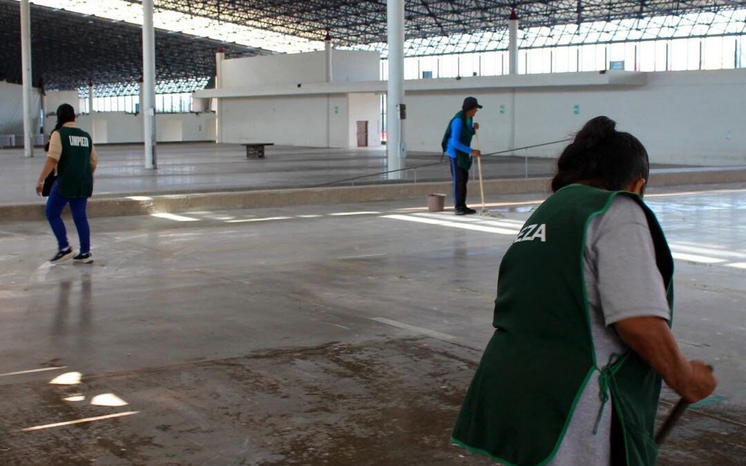 REALIZAN MANTENIMIENTO Y LIMPIEZA EN LA FENAPO