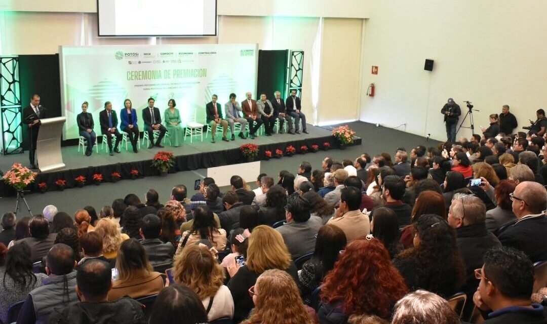 ENTREGAN PREMIO POTOSINO DE CIENCIA, TECNOLOGÍA E INNOVACIÓN