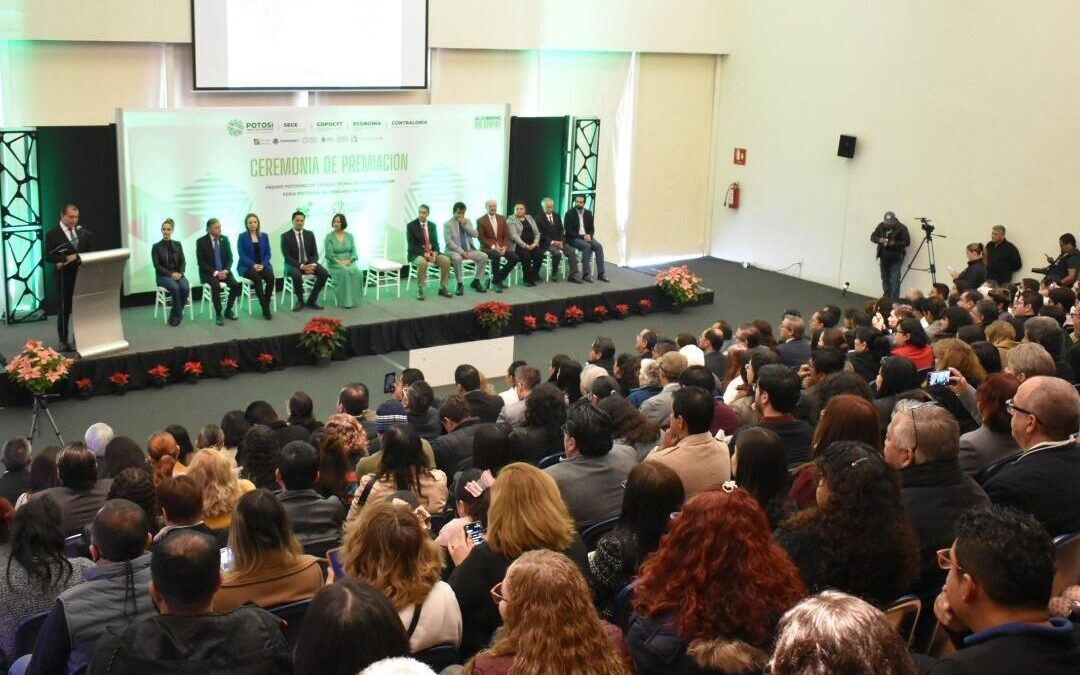 ENTREGAN PREMIO POTOSINO DE CIENCIA, TECNOLOGÍA E INNOVACIÓN