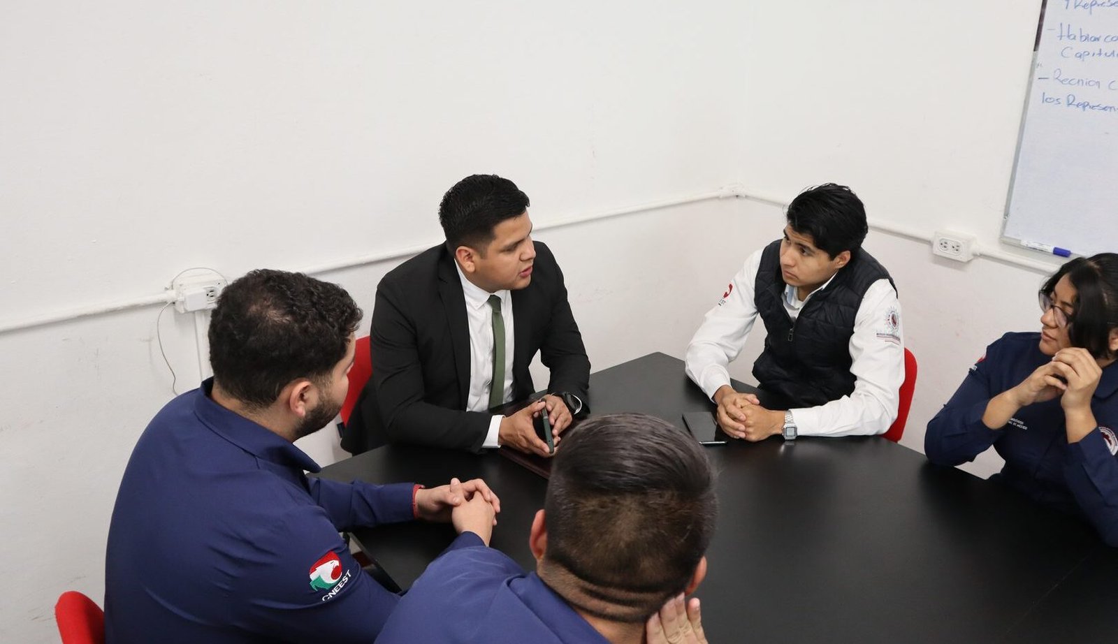 LLEVAN APOYOS A JÓVENES DEL INSTITUTO TECNOLÓGICO