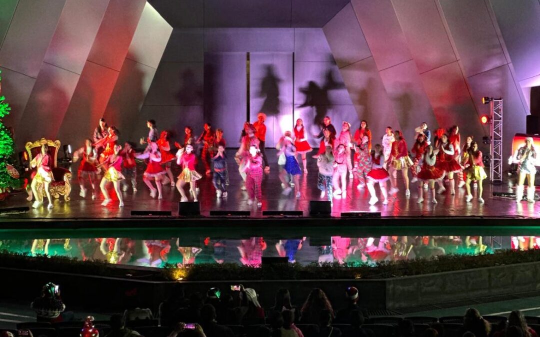 FUE REALIZADO SHOW NAVIDEÑO MUSICAL EN EL TEATRO DE LA CIUDAD