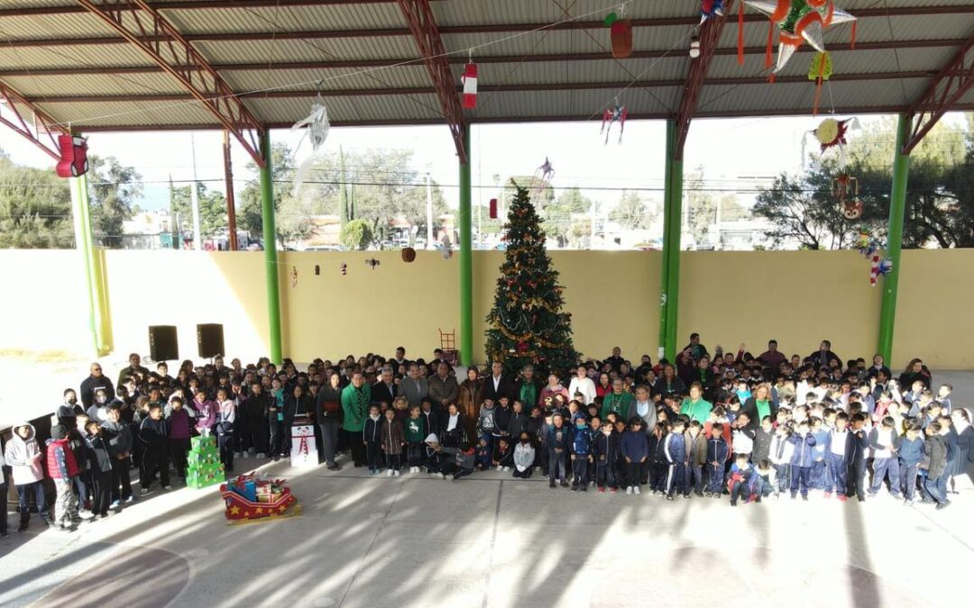 REALIZAN SUPERVISIÓN EN ESCUELAS DEL ALTIPLANO