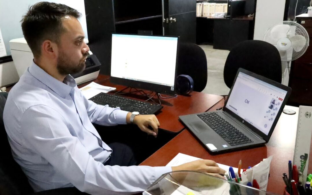 GOBIERNO CAPACITA A SERVIDORES PÚBLICOS EN CONTRALORÍA SOCIAL