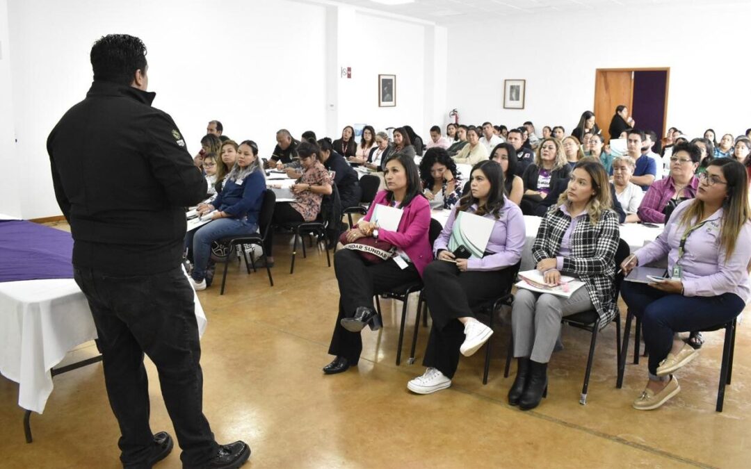 CAPACITAN A FUNCIONARIOS EN PREVENCIÓN Y ERRADICACIÓN DE LA VIOLENCIA DE GÉNERO