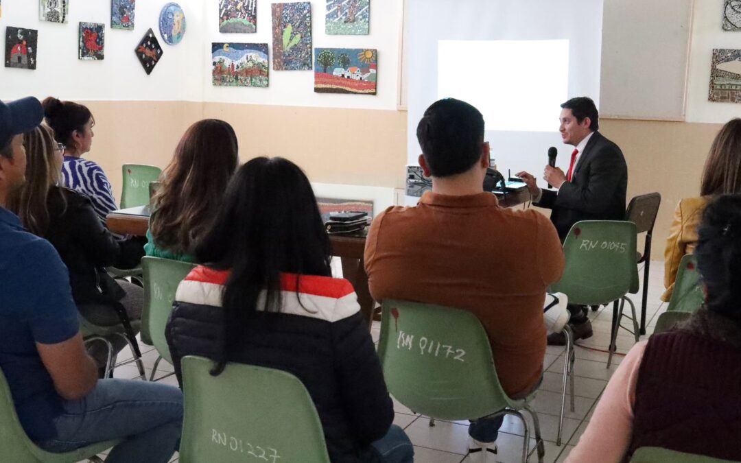 CAPACITAN A PERSONAL DE CENTROS DE ASISTENCIA SOCIAL