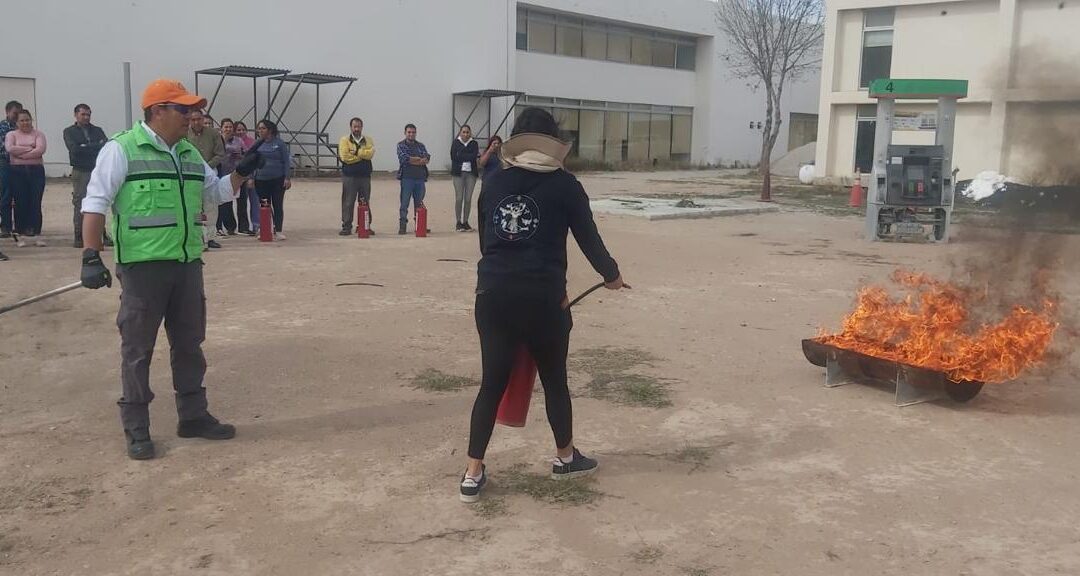 CAPACITAN A CIUDADANOS EN CURSOS BÁSICOS DE PROTECCIÓN CIVIL