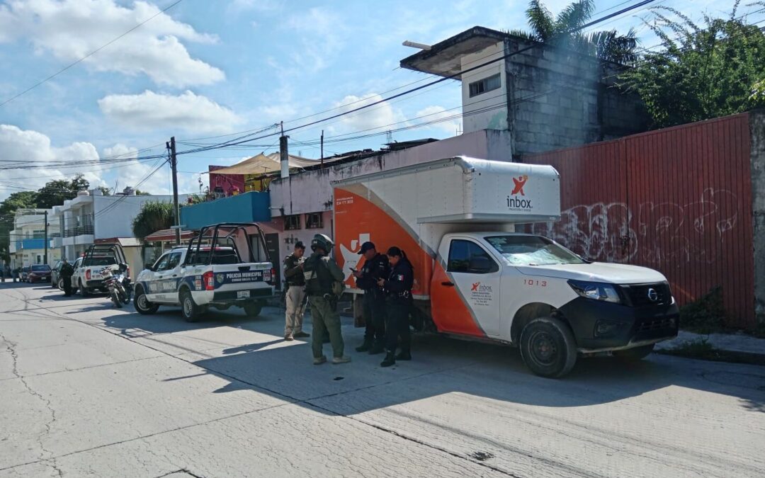 DELINCUENTES ASALTAN DE CAMIÓN DE PAQUETERÍA EN CIUDAD VALLES