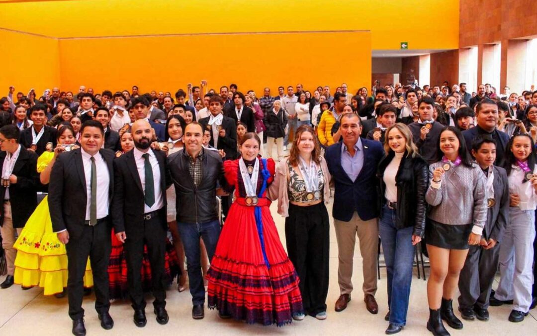 ENTREGAN 3.8 MDP PARA RECONOCER A ATLETAS POTOSINOS