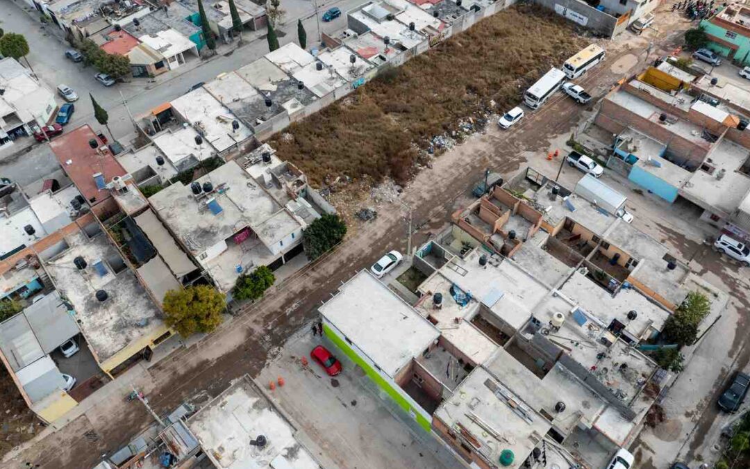 INICIA RECONSTRUCCIÓN DE AVENIDA EN VILLA DE POZOS