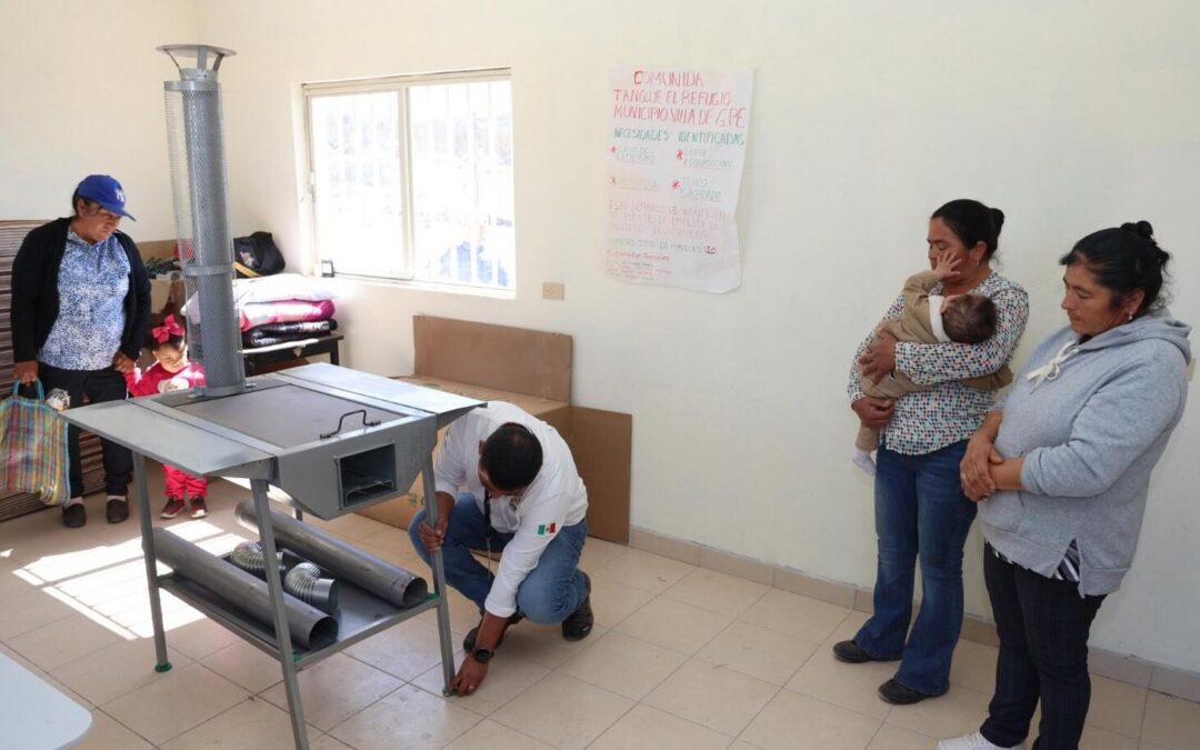 ENTREGAN ESTUFAS ECOLÓGICAS EN LA COMUNIDAD TANQUE EL REFUGIO, DE VILLA DE GUADALUPE