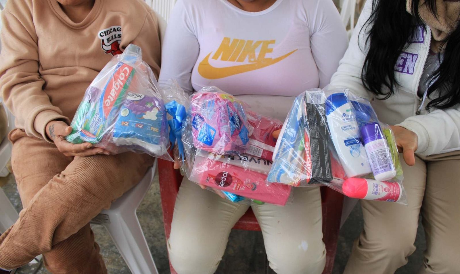 ENTREGAN DONACIONES A MUJERES PRIVADAS DE LA LIBERTAD