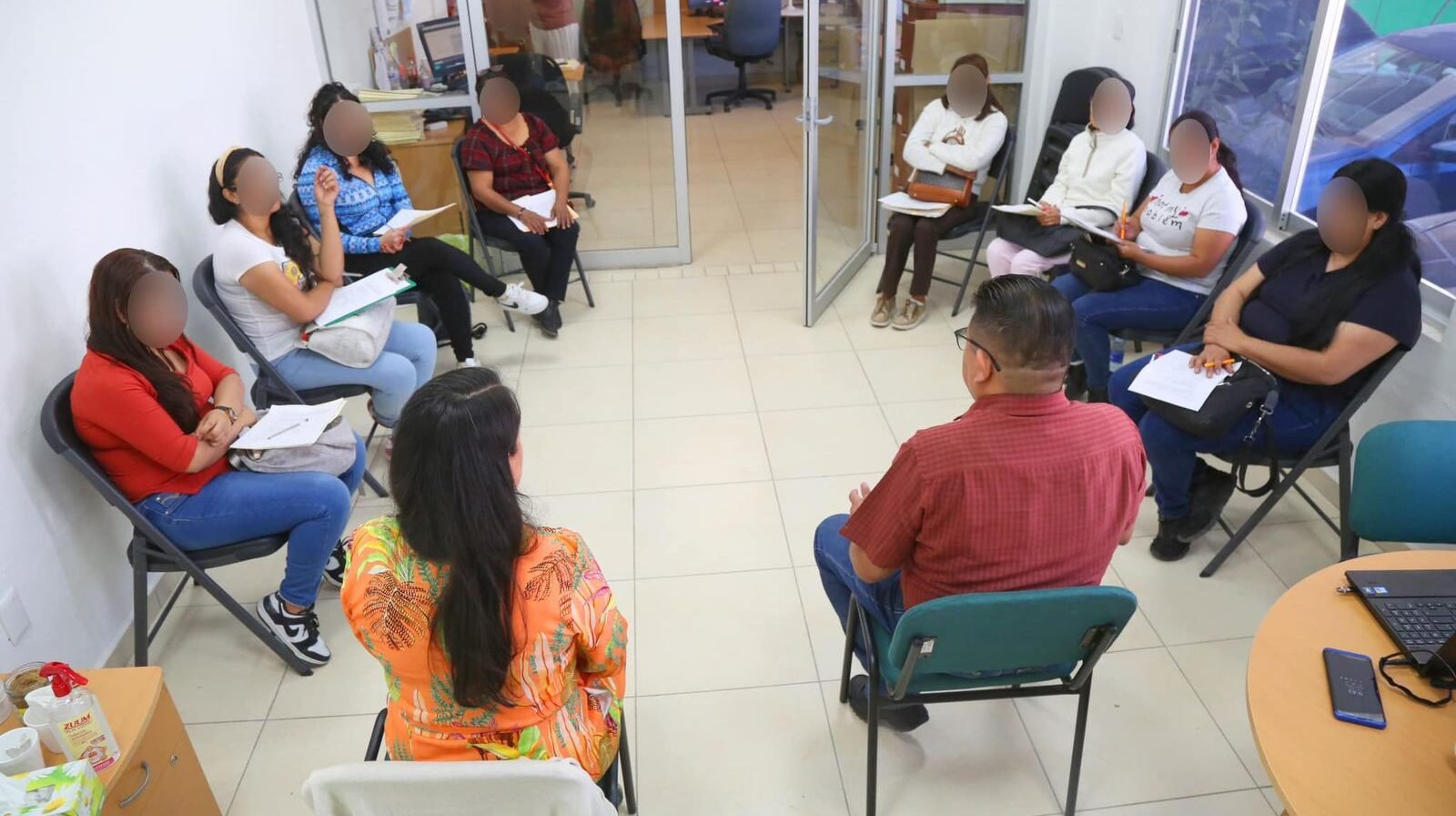 IMPARTEN PLÁTICAS PARA LA MEDIACIÓN DE CONFLICTOS FAMILIARES