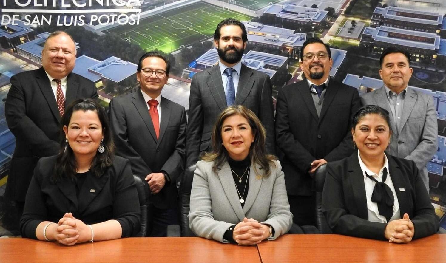 UNIVERSIDAD POLITÉCNICA PRESENTA EQUIPO DE DIRECTORES