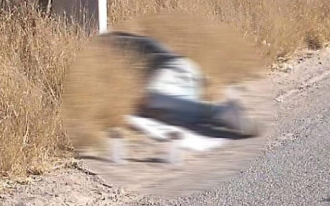 CUERPO ENVUELTO EN COBIJA FUE ABANDONADO EN «LA PILA»; DEJARON MENSAJE EN CARTULINA