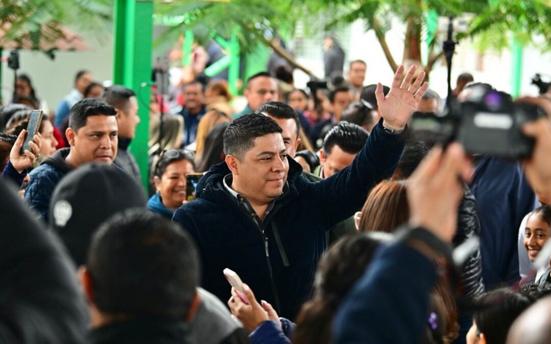 ENTREGAN NUEVAS AULAS Y REHABILITACIÓN DE ESCUELA EN RIOVERDE