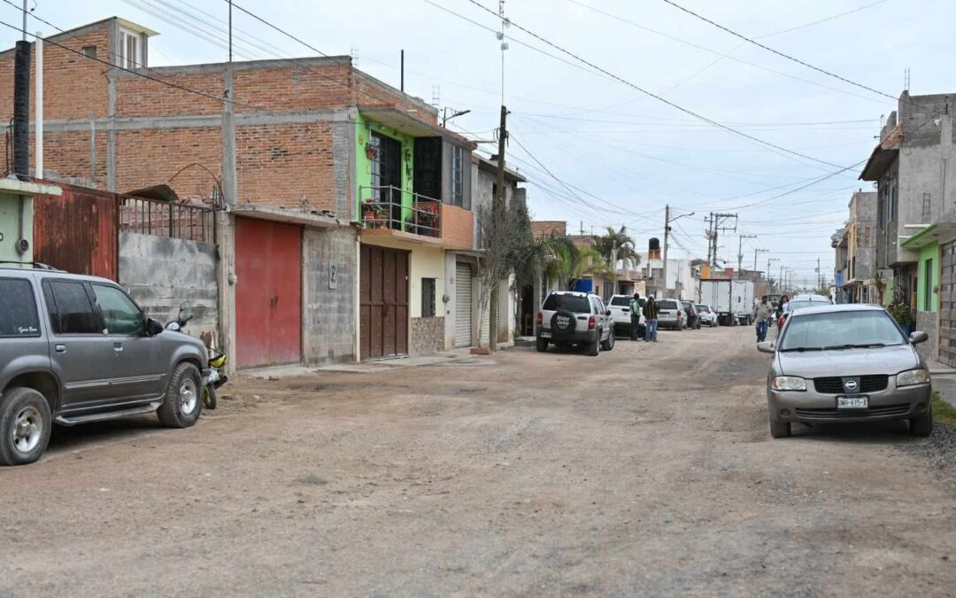 ANUNCIAN PAVIMENTACIÓN DE MÁS CALLES EN VILLA DE POZOS
