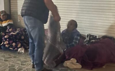 REPARTEN COBIJAS A PERSONAS EN SITUACIÓN DE CALLE ANTE BAJAS TEMPERATURAS EN SLP