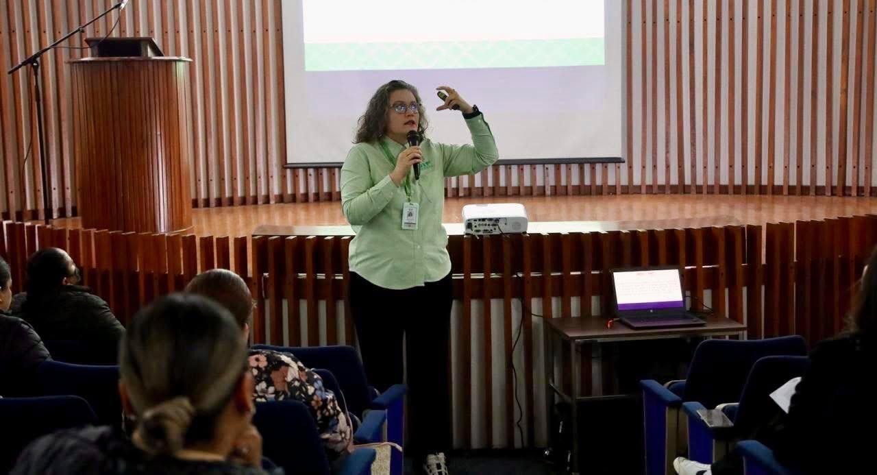 CAPACITAN EN LENGUA DE SEÑAS MEXICANA A PERSONAL DE UBR