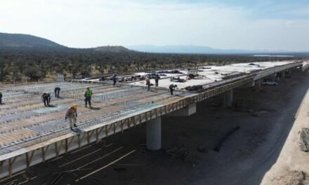 PUENTE VEHICULAR EN VILLA DE REYES REGISTRA AVANCE DEL 75 POR CIENTO: SEDUVOP