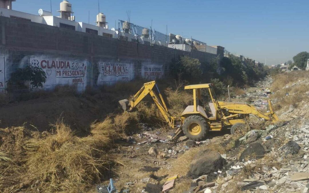 REALIZAN OBRAS DE LIMPIEZA EN EL RÍO ESPAÑITA, EN LA CAPITAL DE SLP