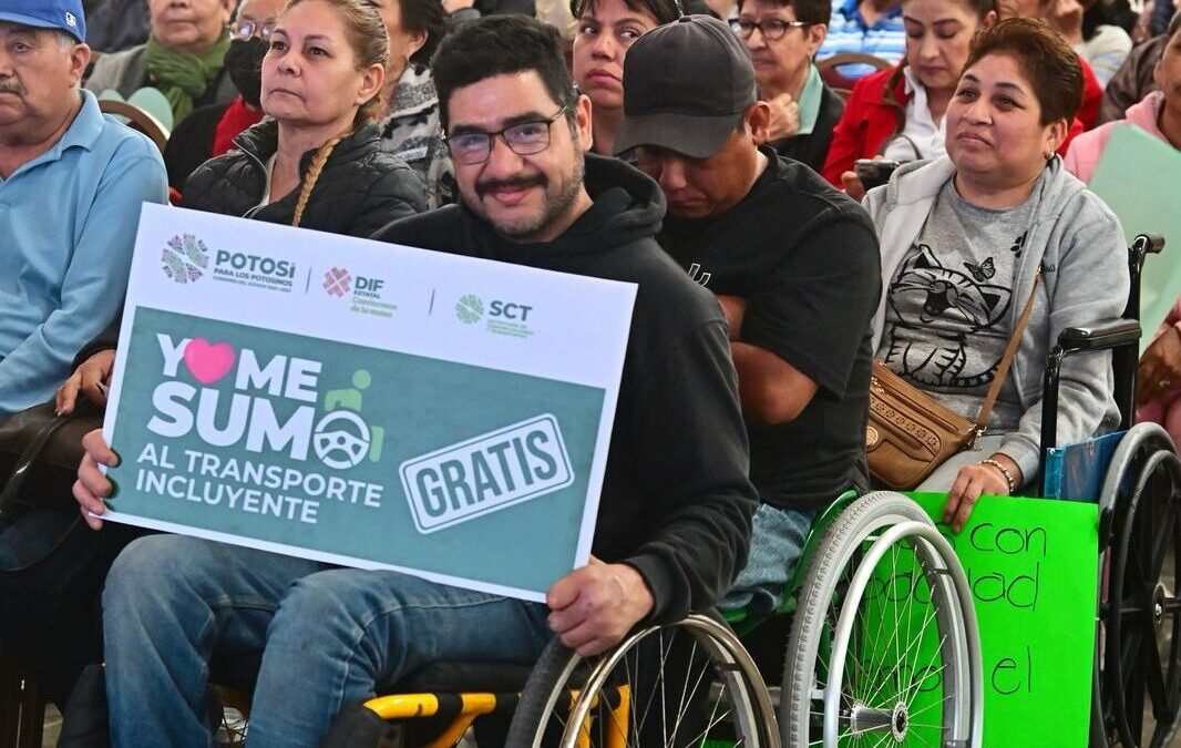 ENTREGAN TARJETAS DE TRANSPORTE PÚBLICO GRATUITO EN LA ZONA METROPOLITANA