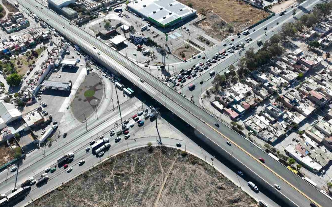 ARRANCA CONSTRUCCIÓN DE PUENTE VEHICULAR EN CIRCUITO POTOSÍ