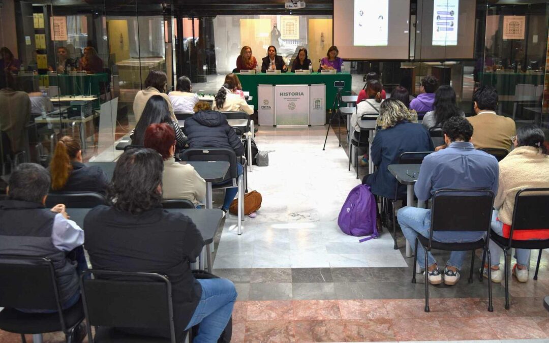 REALIZAN CONVERSATORIO EN EL ARCHIVO HISTÓRICO DEL SLP
