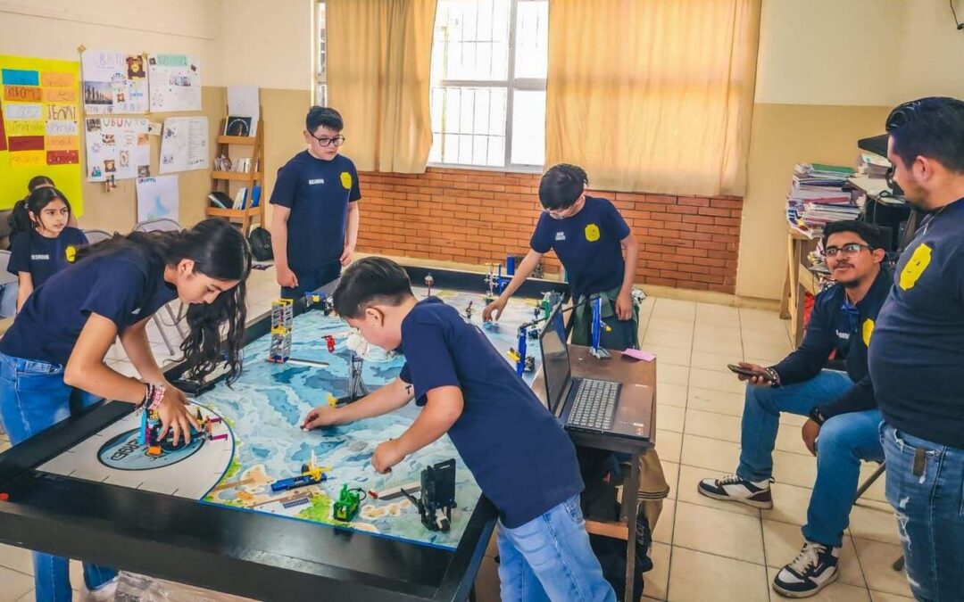ALUMNOS POTOSINOS LOGRARON PASE A ETAPA NACIONAL EN COMPETENCIA DE ROBÓTICA
