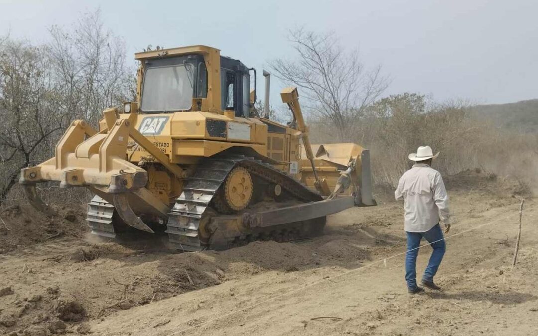 ESTADO ENVIÓ MAQUINARIA PARA COMBATIR INCENDIOS EN EL ESTADO