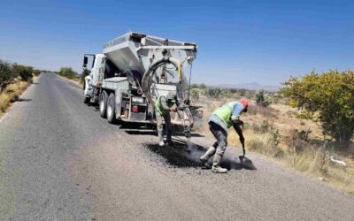 IMPLEMENTA PROGRAMA BACHEO VERDE EN CAMINOS DE SLP