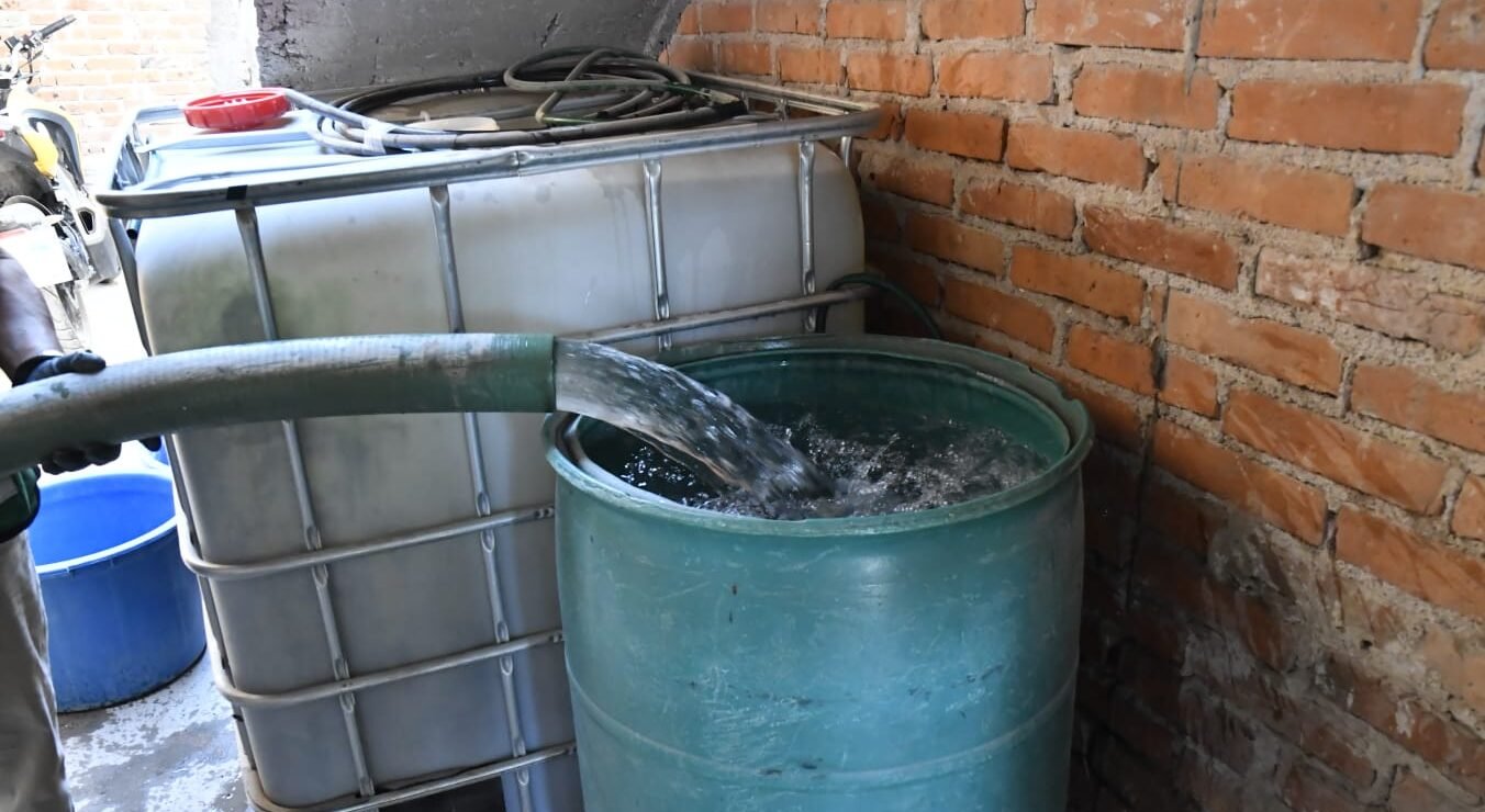 CONTINÚA OPERATIVO DE DISTRIBUCIÓN DE AGUA POTABLE TRAS NUEVA FALLA EN EL REALITO