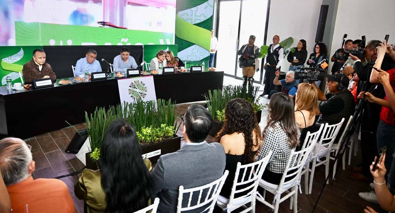 REALIZAN PRESENTACIÓN DE LA FENAE 2025 EN SOLEDAD