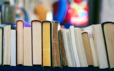 DONAN LIBROS AL ACERVO BIBLIOGRÁFICO ESCOLAR DEL SEER