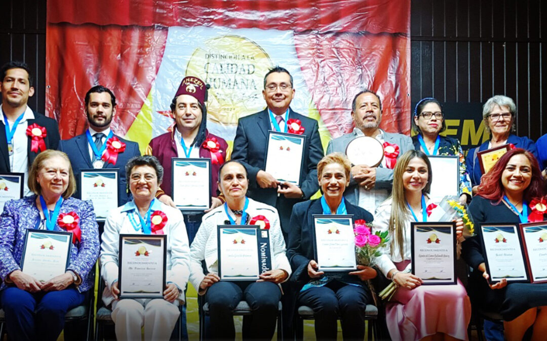 “DISTINCIONES A LA CALIDAD HUMANA” ENTREGÓ CIUDADANOS OBSERVANDO