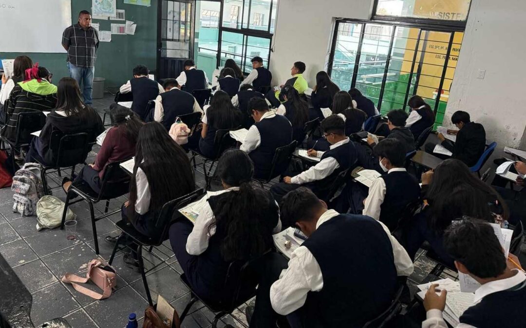 FUE APLICADO EXAMEN ÚNICO A JÓVENES DE BACHILLERATO