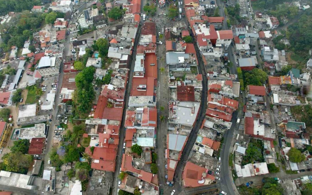 ARRANCAN REHABILITACIÓN DE VIALIDADES EN PUEBLOS MÁGICOS DE XILITLA Y AQUISMÓN