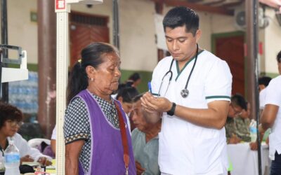 DESPLIEGAN BRIGADAS MÉDICAS PARA ATENDER A FAMILIAS AFECTADAS POR LAS LLUVIAS EN LA HUASTECA
