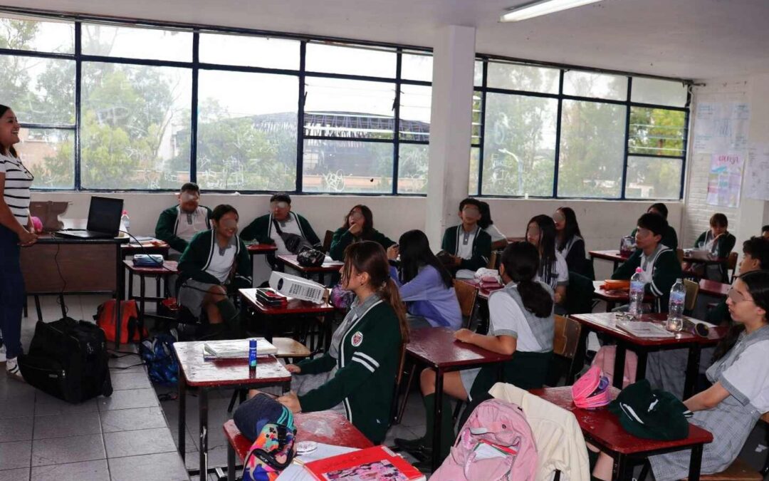 REALIZAN CAMPAÑAS DE SENSIBILIZACIÓN A ESTUDIANTES SOBRE RIESGOS POR SOBREEXPOSICIÓN TECNOLÓGICA