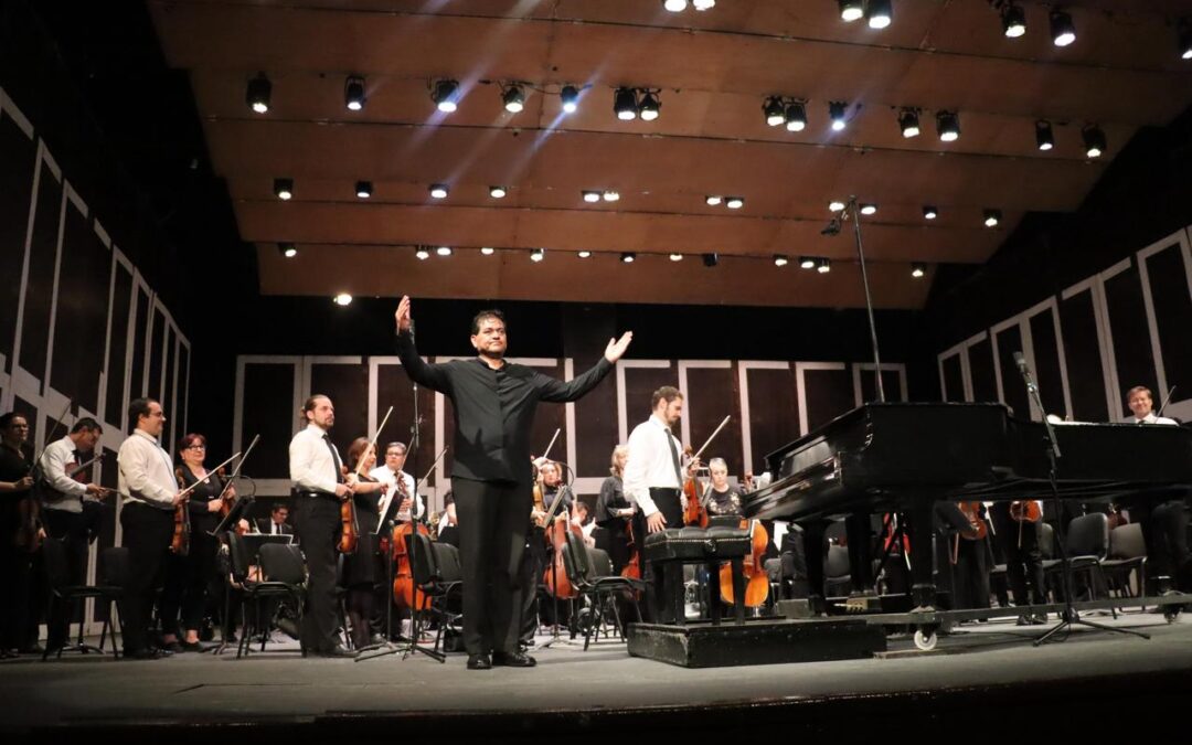 LA ORQUESTA SINFÓNICA CAUTIVA EN EL TEATRO DE LA PAZ